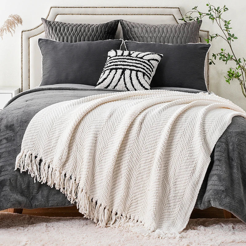 Soft Thick Plaid Knitted Throw Blanket